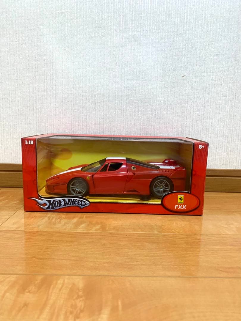 Hot Wheels FERRARI FXX 赤 1:18 ミニカー