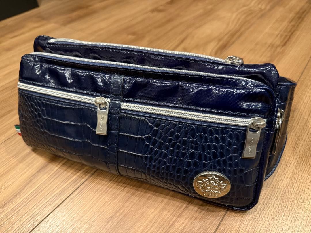 ✨新品同様✨オロビアンコ ボディバック ネイビー SOLO ボディバッグ （NAVY） -オロビアンコ(Orobianco)公式通販サイト