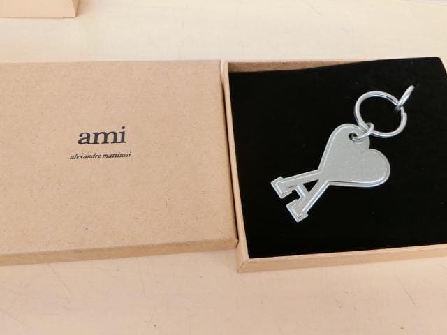 正規品新品☆AMI☆Ami de Coeur☆ハートロゴ☆キーリング