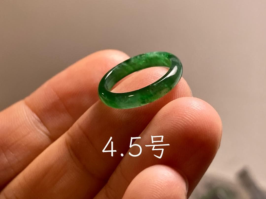 L16-05 ピンキーリング 氷種 4.5号 陽緑グアテマラ産A貨本翡翠くりぬき