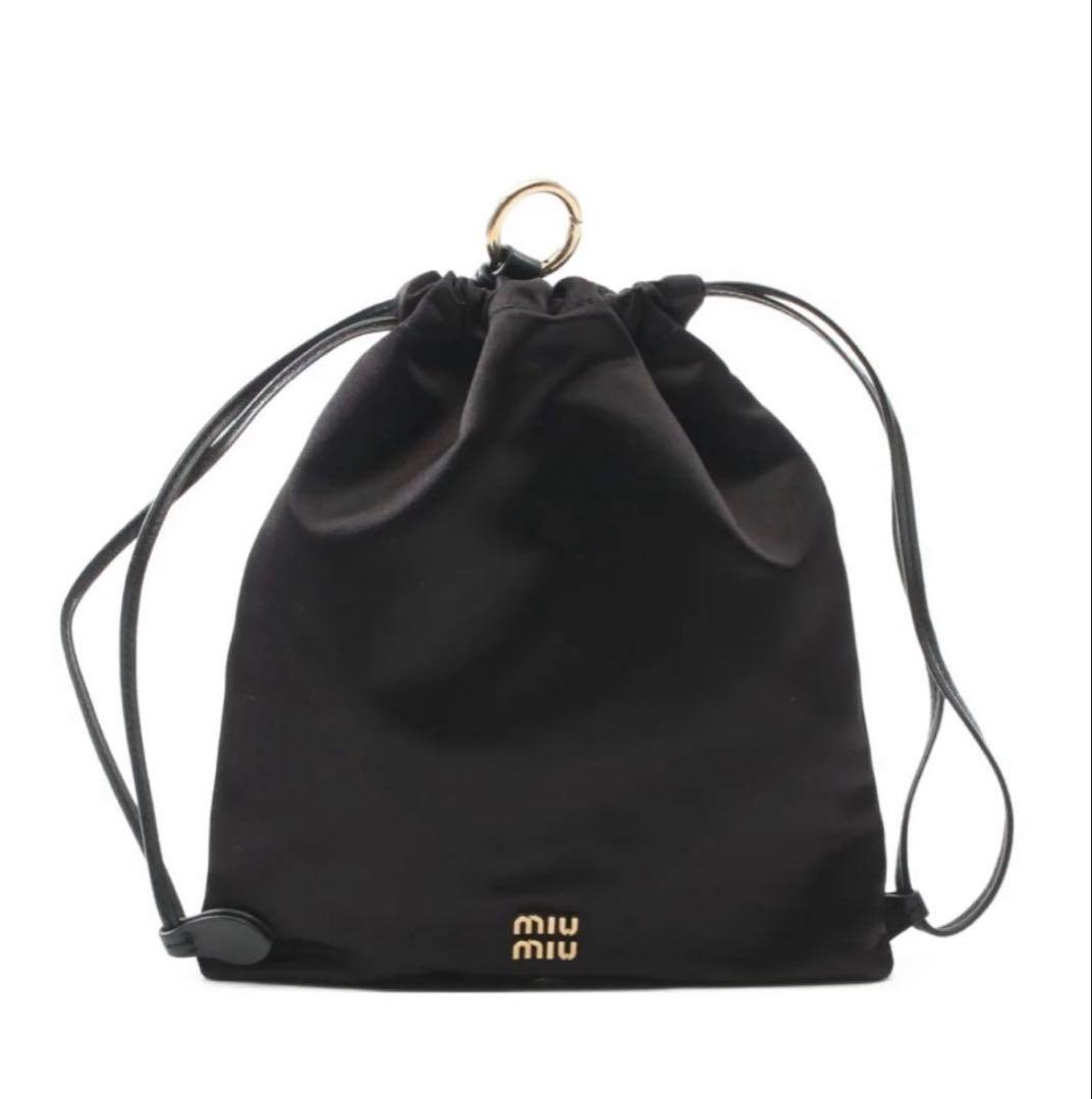 s*h様 miumiu ダッチェスポーチ