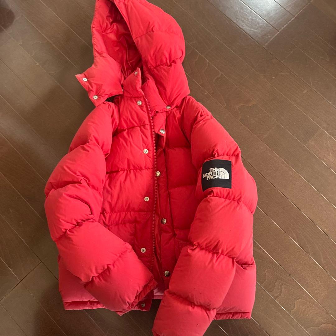 THE NORTH FACE フード付きレッドダウンジャケット