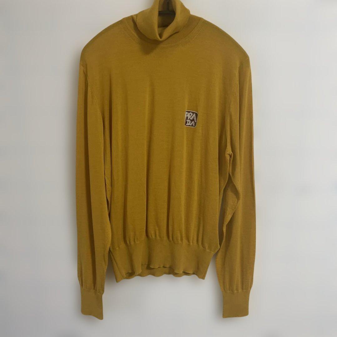 masamaさま。プラダ　PRADA マスタード タートルネックニット