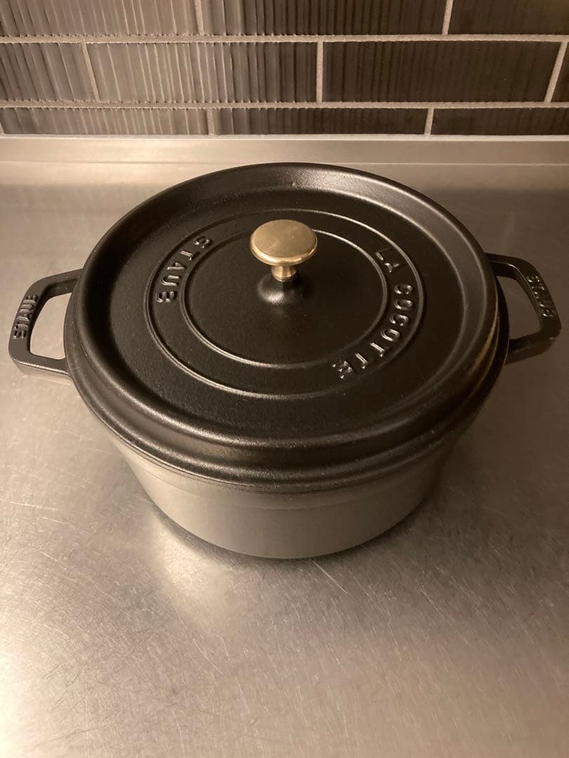 リエです　STAUB 26cm 黒