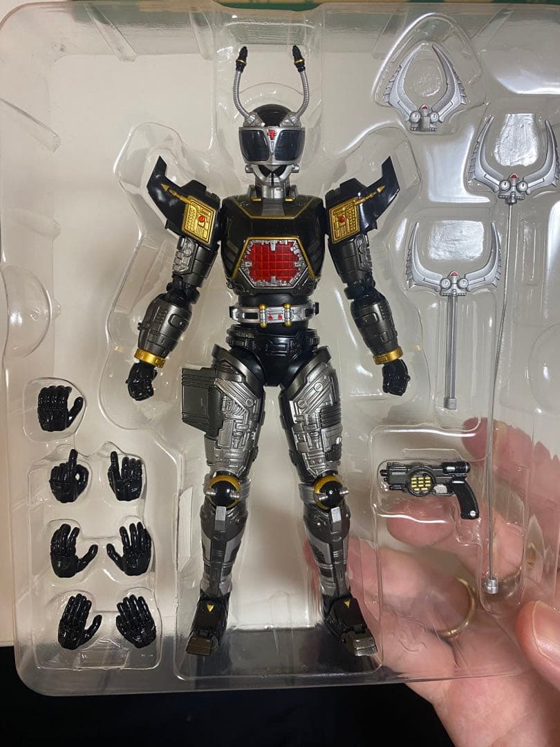 S.H.Figuarts 重甲ビーファイター　ブラックビート