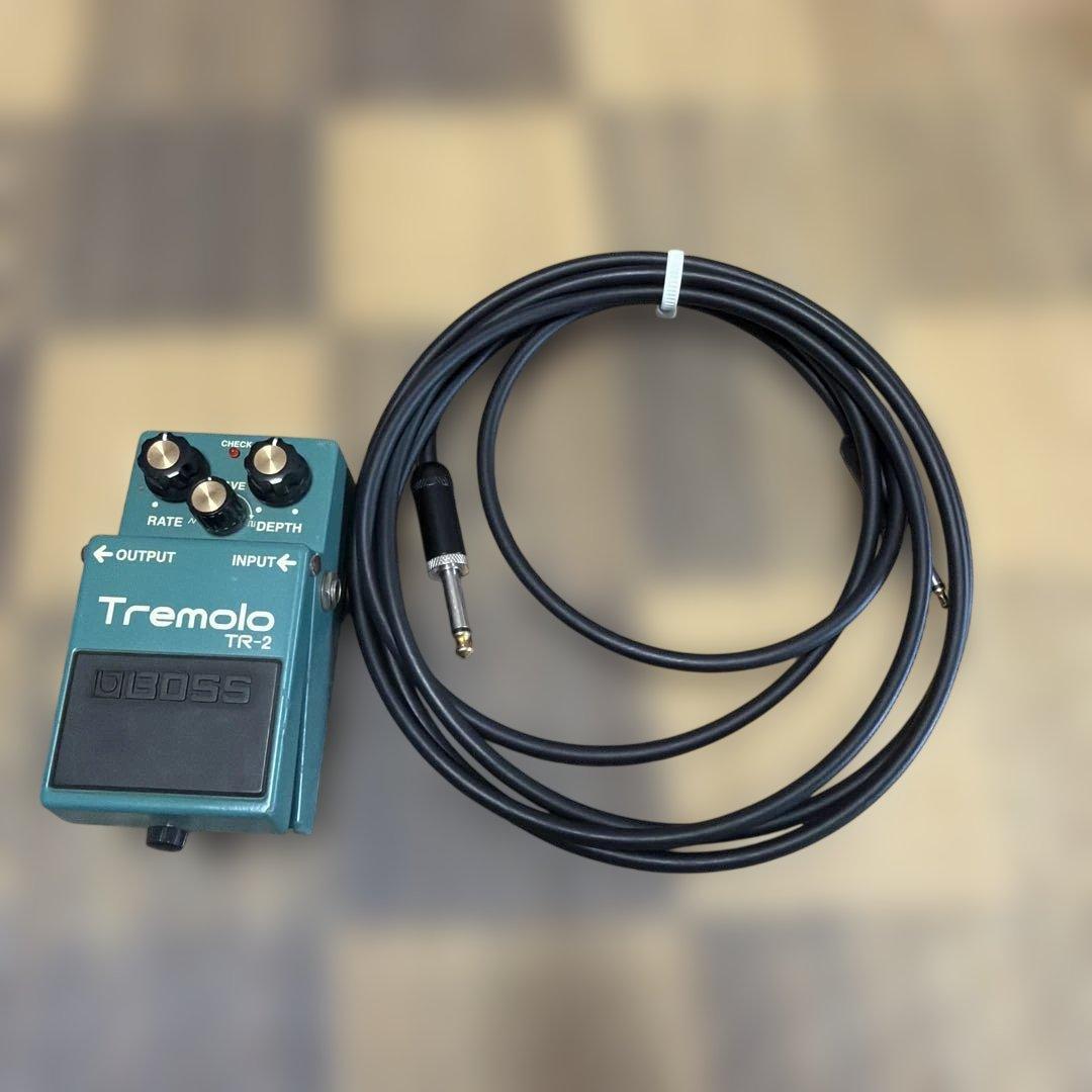 BOSS Tremolo TR-2【シールド付き】
