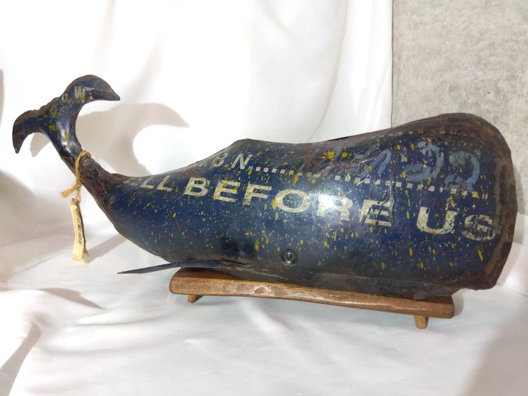 Art　クジラ　ブリキオブジェ　木製台付き　インド製 楽天市場】【工芸品】木彫り置物「二頭のクジラ」木製品 オブジェ 木製