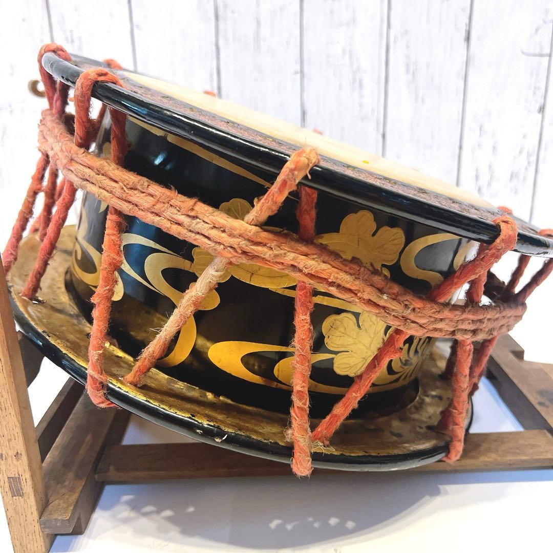 【希少】締め太鼓　蒔絵　和太鼓 34.5cm バチ付き　台座付属　和楽器　打楽器
