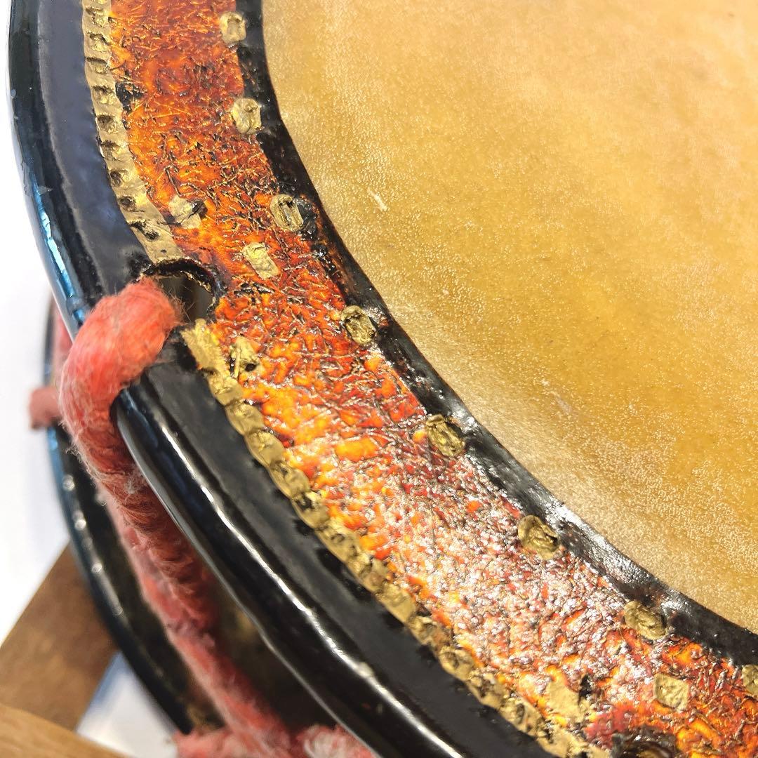 【希少】締め太鼓　蒔絵　和太鼓 34.5cm バチ付き　台座付属　和楽器　打楽器