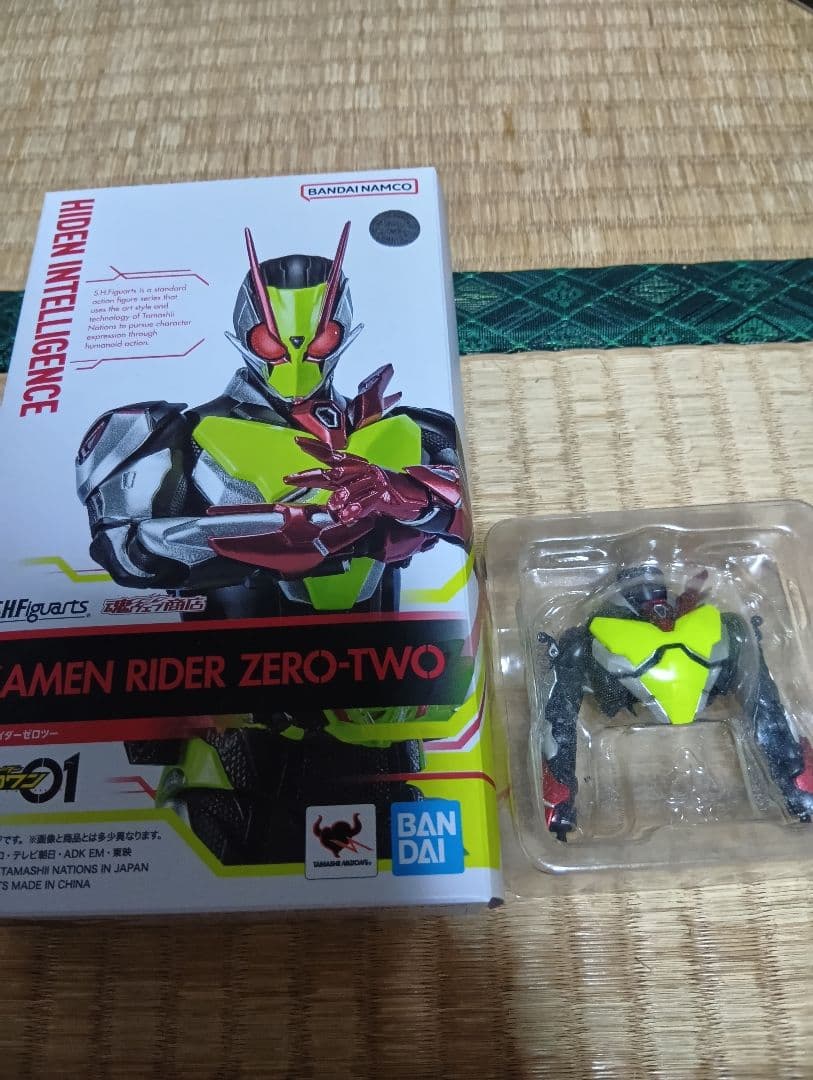フィギュアーツ　仮面ライダーゼロツー
