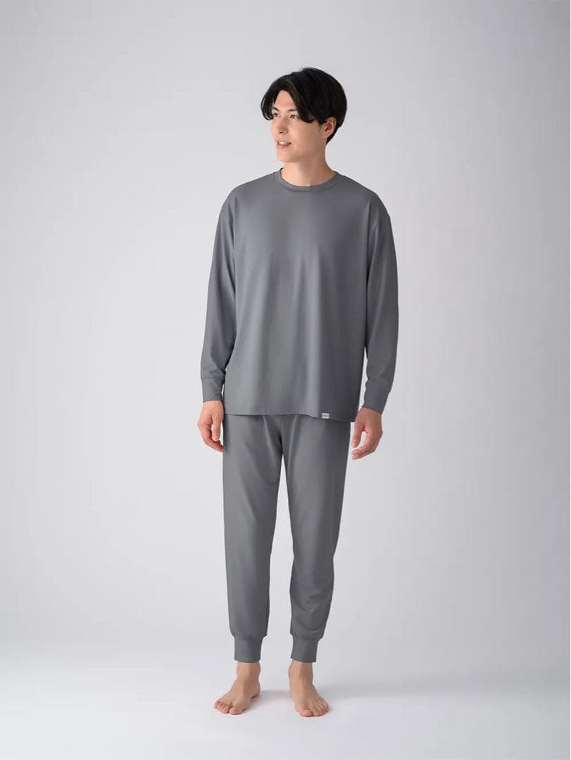 JAL国際線ファーストクラスのリラクシングウェア「ReD（レッド）」 MTG