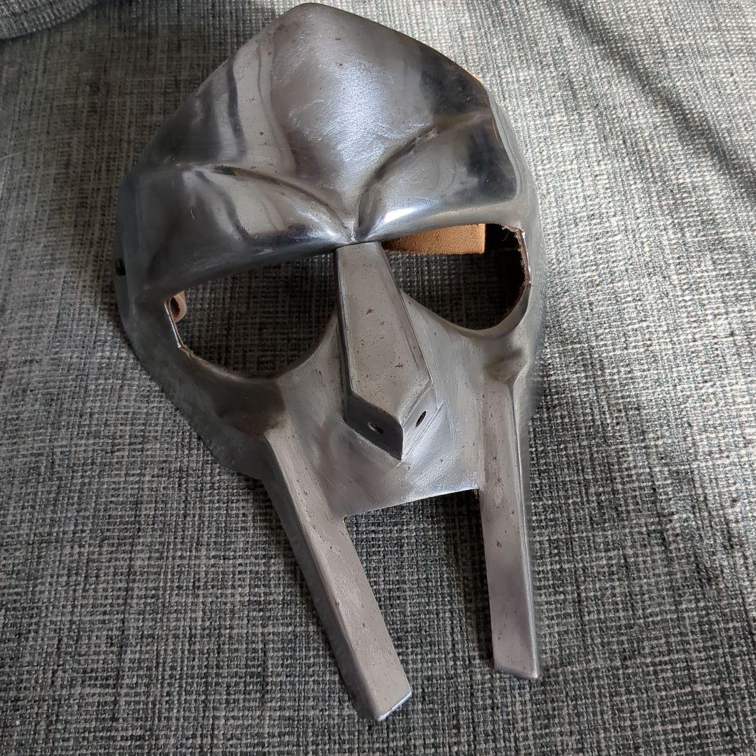 MF DOOM の マスク MF DOOMマスク 狂気の悪役 スチールフェイスアーマー 中世の手鍛造