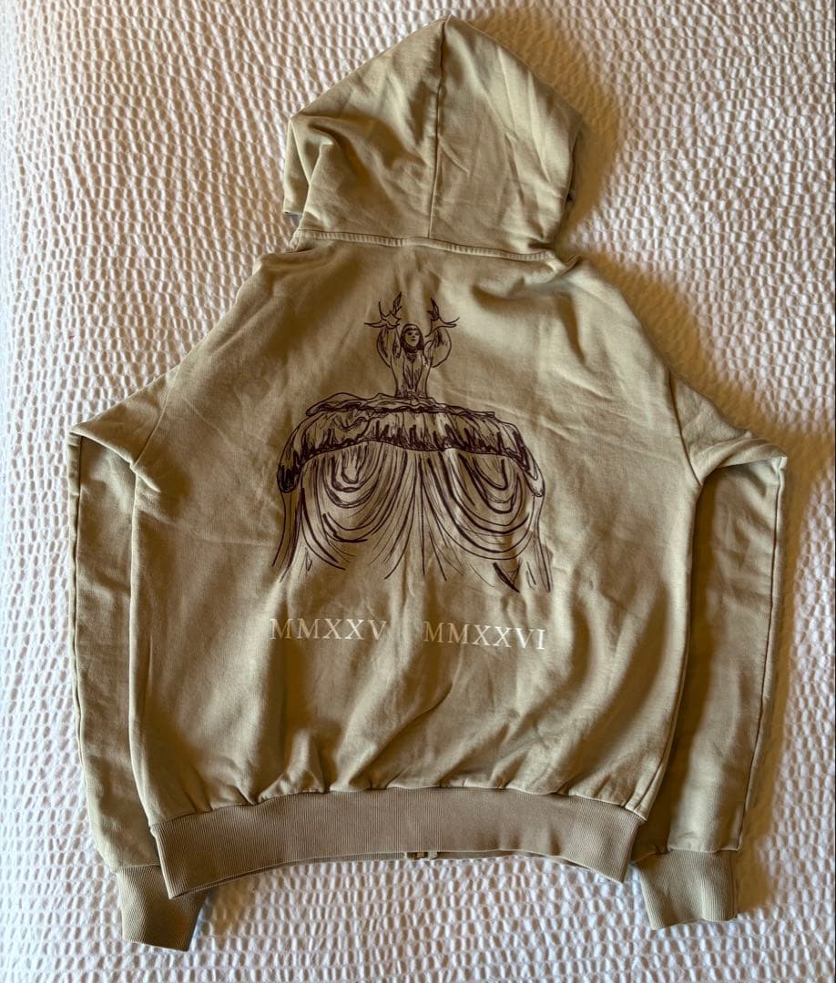 Lady Gaga The MAYHEM ZIP HOODIE L ベージュ - メルカリ