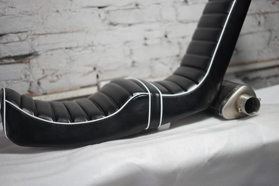 CB400SF/SB(NC39 NC42) 黒白 三段シート Javimotor - メルカリ