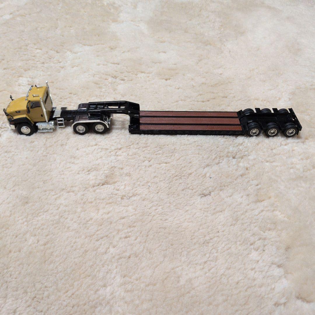 【値下げ】トレーラー付きミニカー ベージュと黒 Amazon.co.jp: タカラトミー(TAKARA TOMY) トミカ No.17 トヨタ