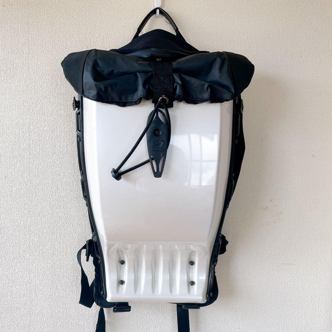 ボブルビー BOBLBEE PC収納可 ハードシェル バックパック 白×黒