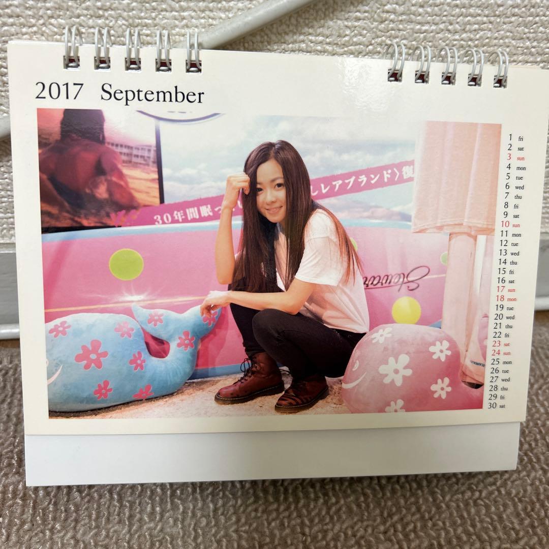 倉木麻衣2017年公式卓上カレンダー/2025コンサートテープ - メルカリ