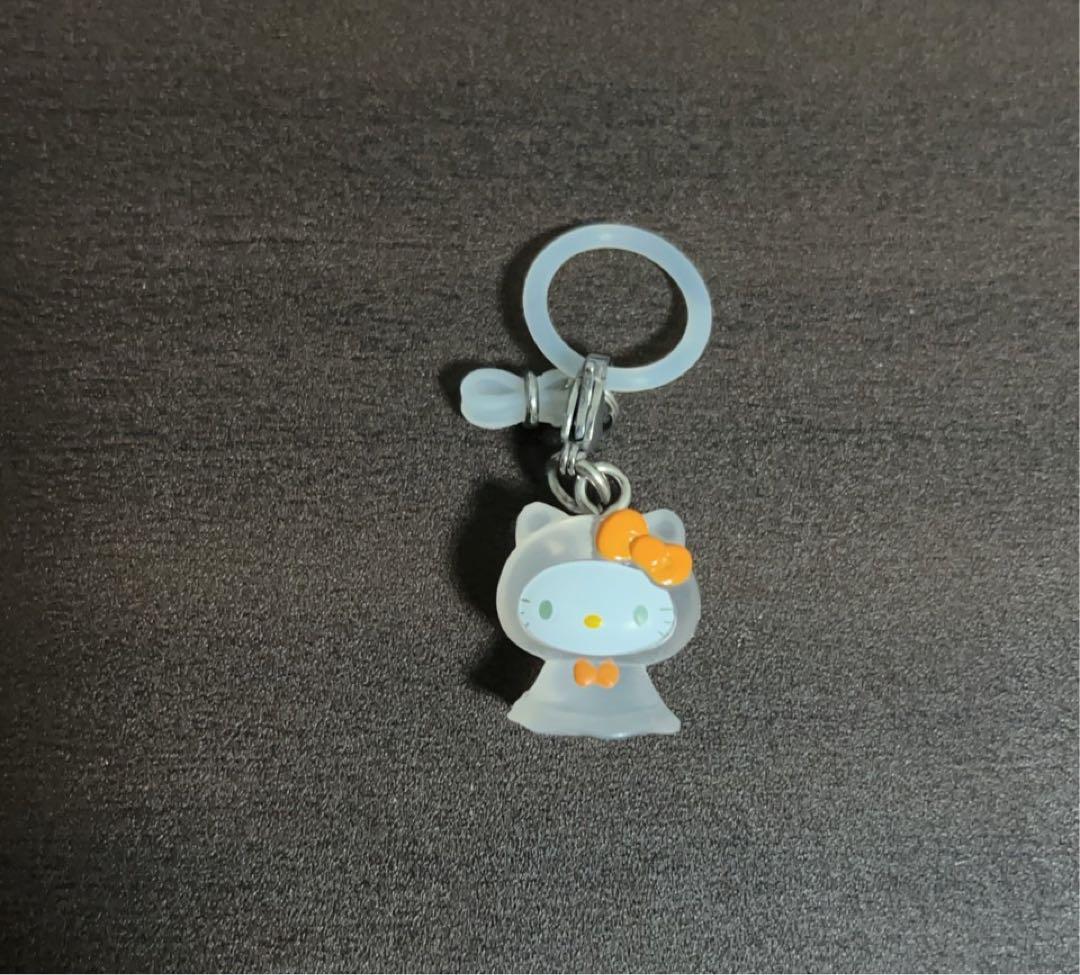 サンリオBESTめじるしアクセサリー てるてる坊主 キティ - メルカリ