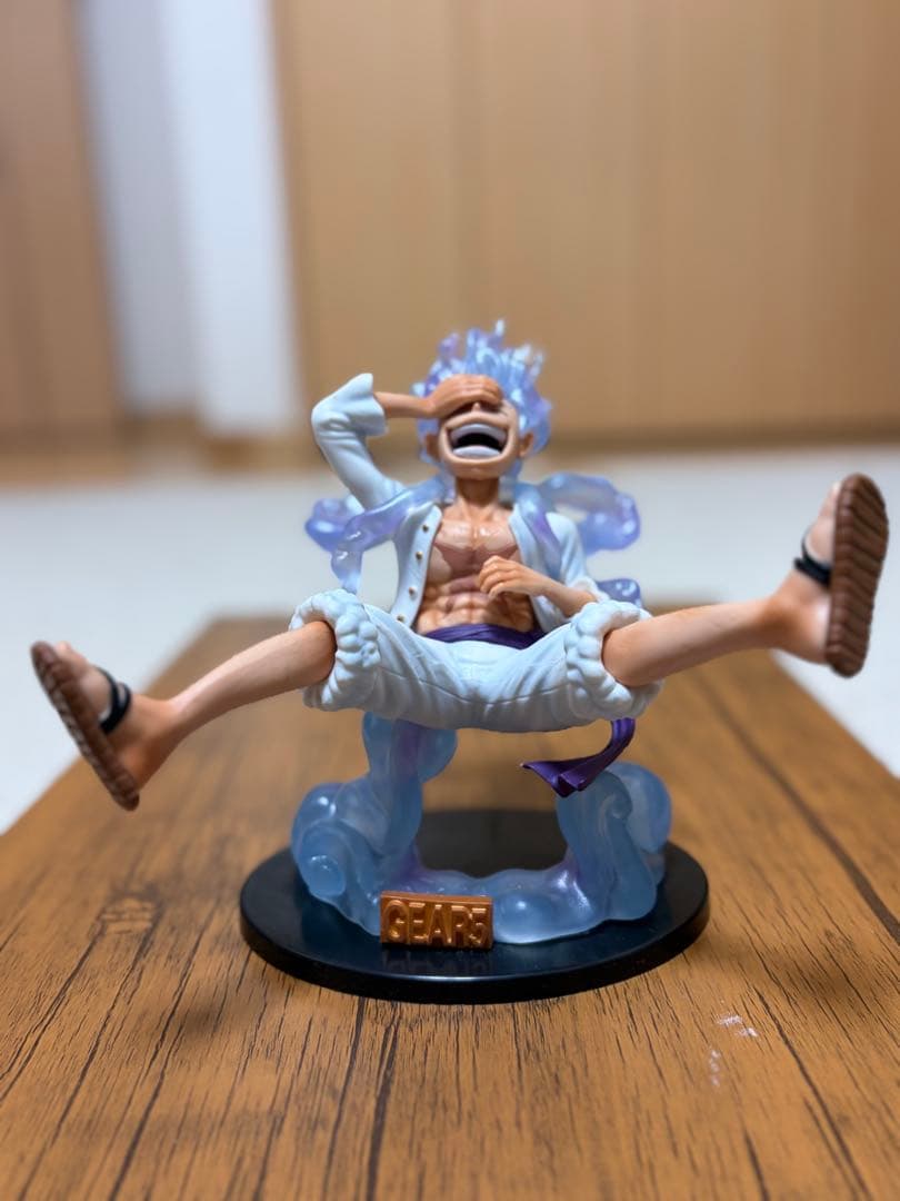 ワンピース　ルフィ　ギア5 ニカ　フィギュア