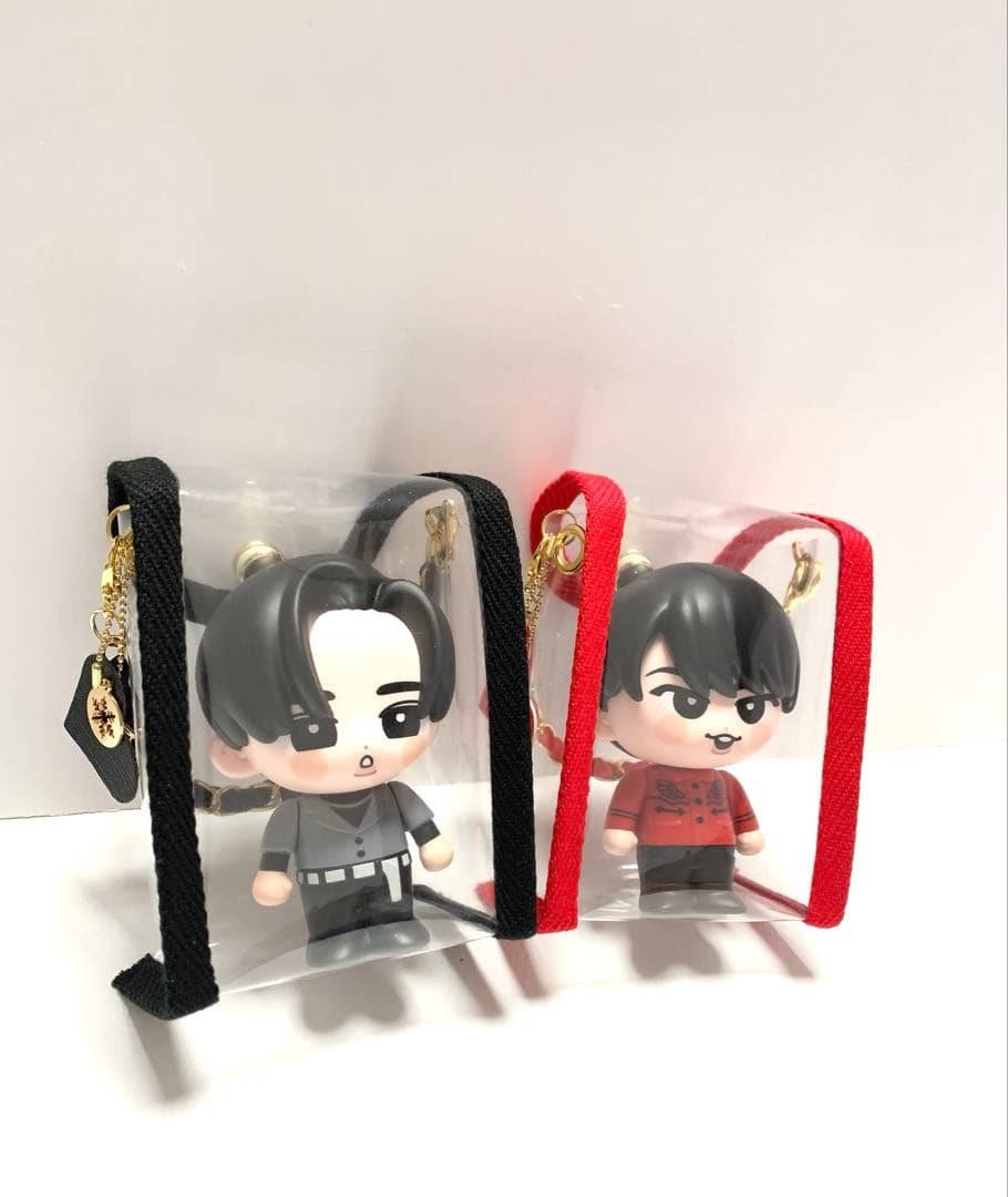 akippoiusagi様専用 すのチルソフビポーチ 赤 黒 SnowMan - メルカリ