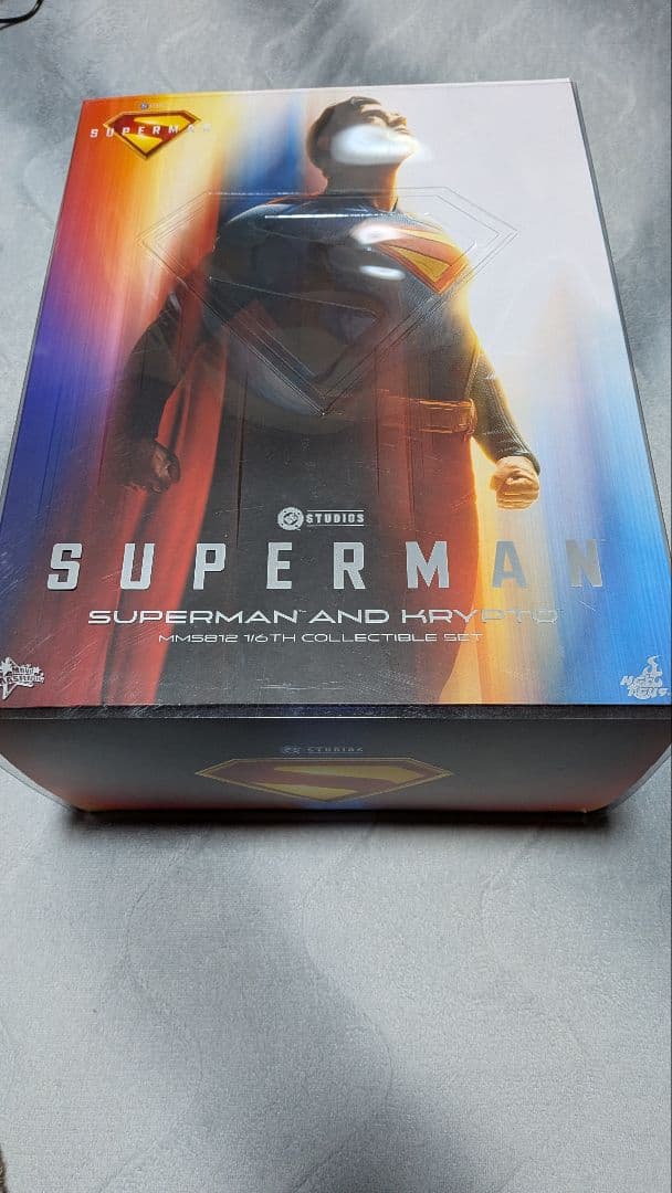 ア*ノ様 Hottoys ホットトイズ スーパーマン 2025 スーパーマン&ク スーパーマン（2025）』【プレミアム・フォーマット・フィギュア