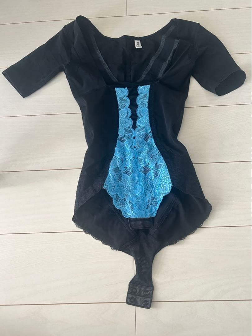 まるまるさま専用　美品　グラントイーワンズ　骨盤矯正　袖つきボディスーツ75M