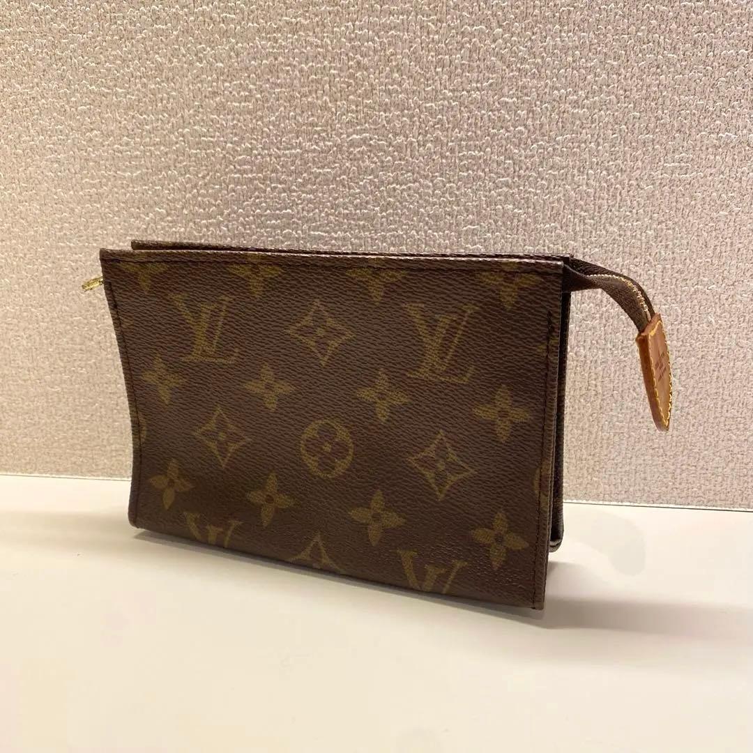 Louis Vuitton ルイヴィトン モノグラムポーチ