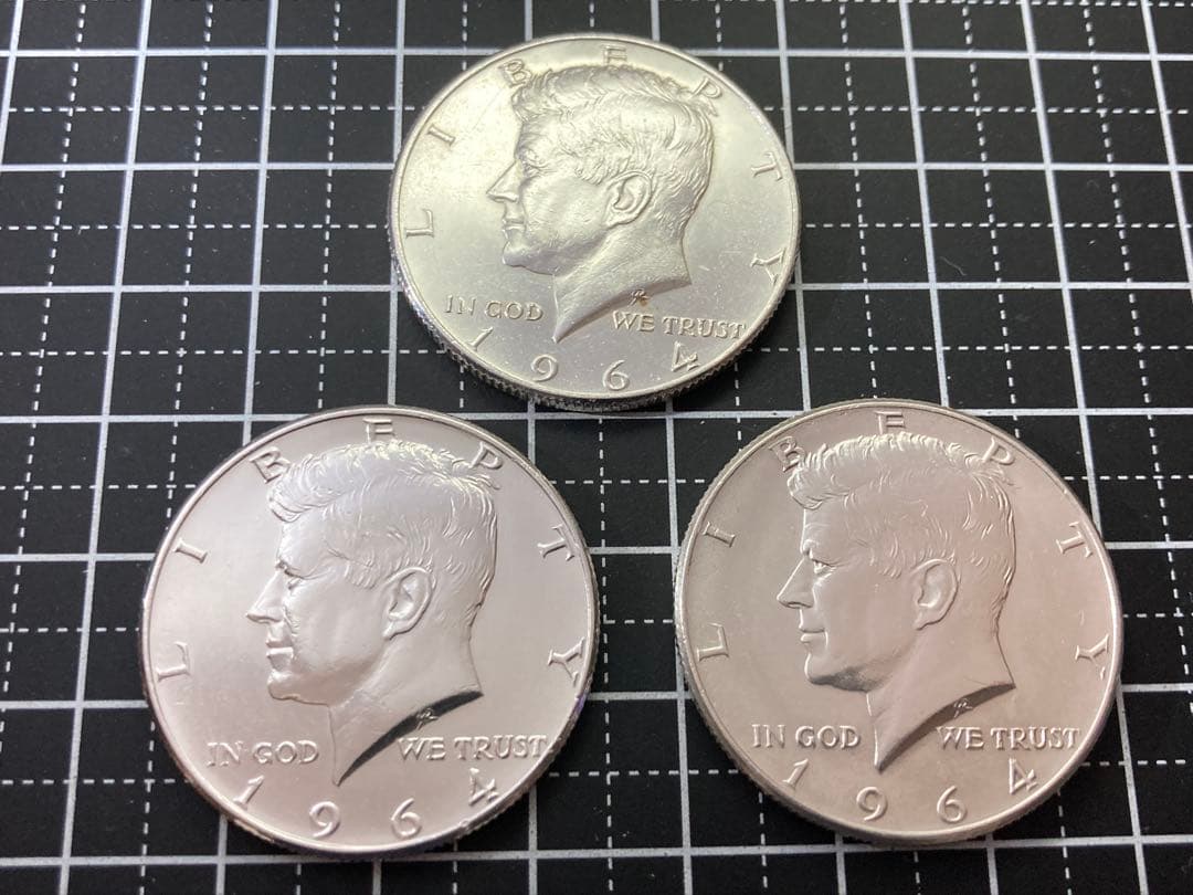 【アメリカ】ケネディハーフダラー銀貨3枚(1964年)［2］ ケネディ ハーフダラー 1964年銀貨 | Macomical Shop