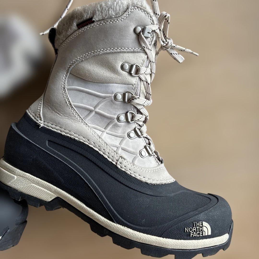 【レディース23.5㎝相当】THE NORTH FACE 防水・防寒スノーブーツ