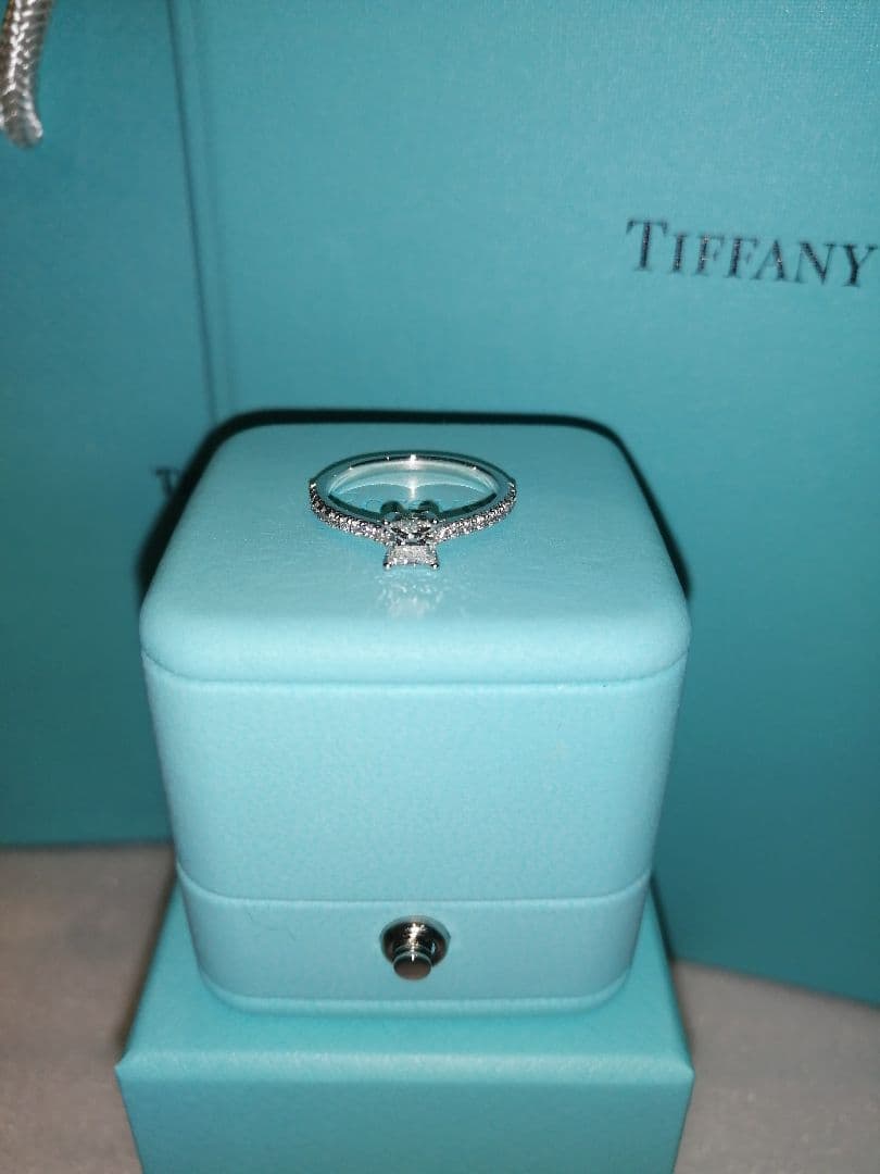 Tiffany & Co. 0.41ct 未使用品 ダイヤモンド指輪