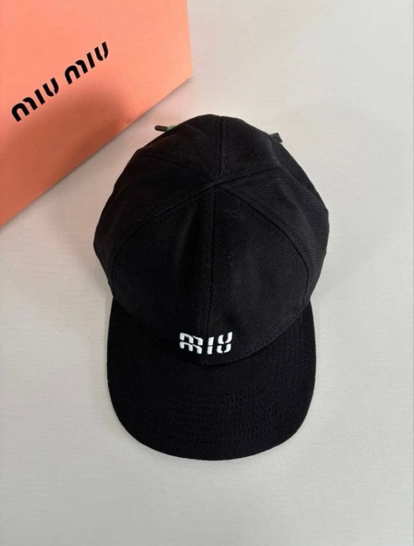 美品 miu miu ミュウミュウ ベースボールキャップ ブラック