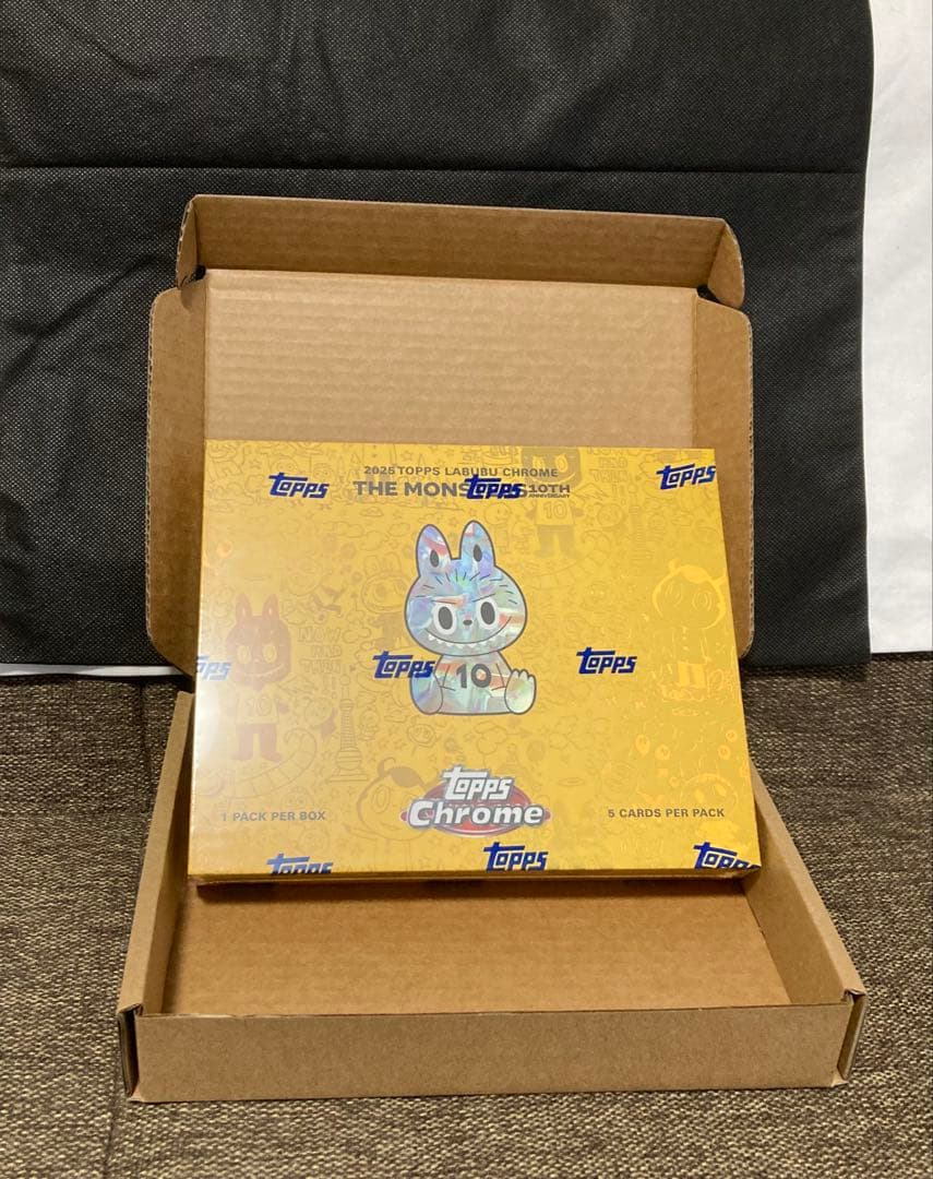 Topps ラブブChrome トレーディングカード10周年