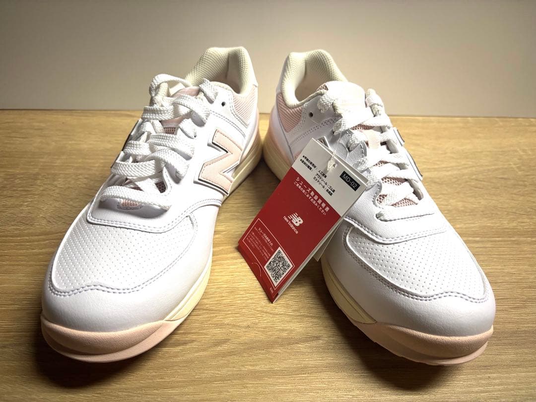 未使用 24.5cm 2Eニューバランスゴルフシューズ WGS574B3ホワイト