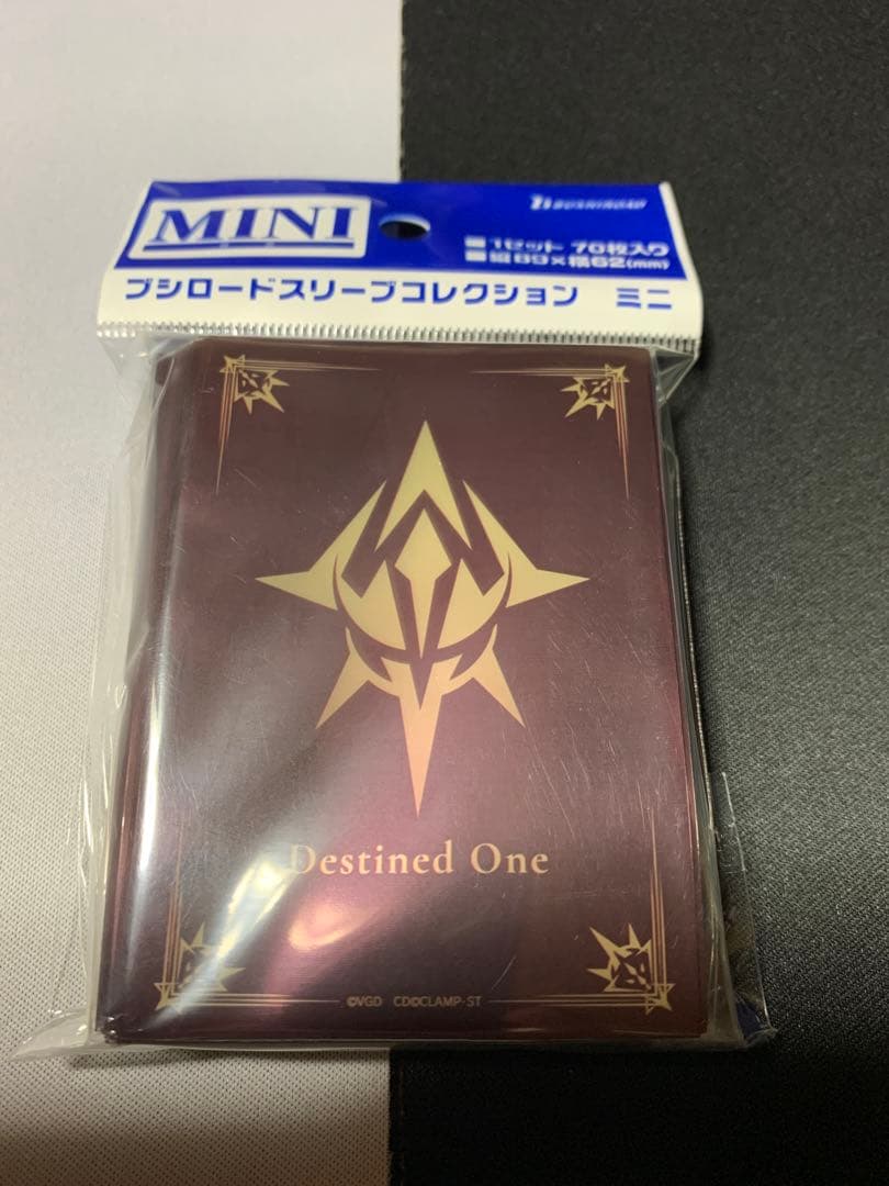 ヴァンガード 宿命者の紋章 スリーブ - メルカリ