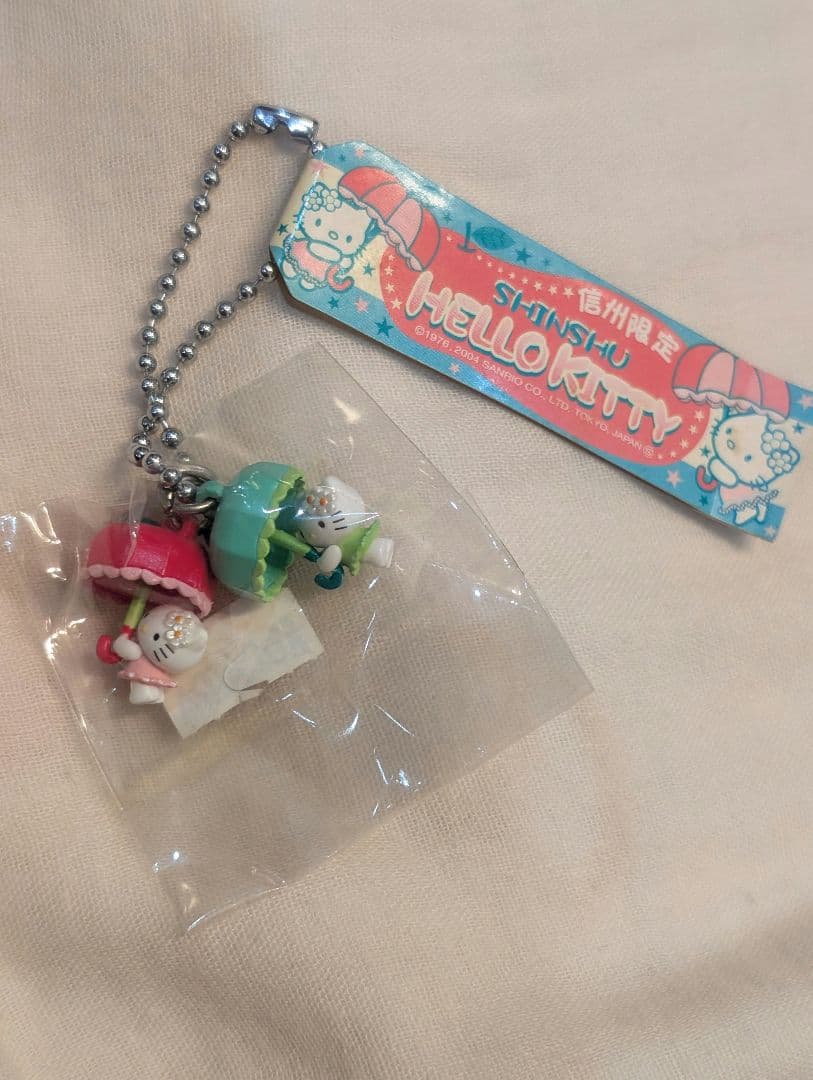 【激レア】サンリオ ご当地キティ ストラップ りんご 傘 エンジェル