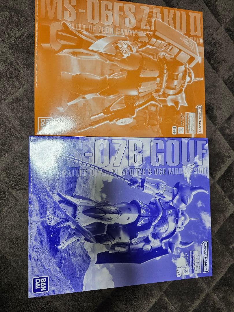 ＭＧ 1/100 マ・クベ専用グフ 　ガルマ・ザビ専用 ザクＩＩ