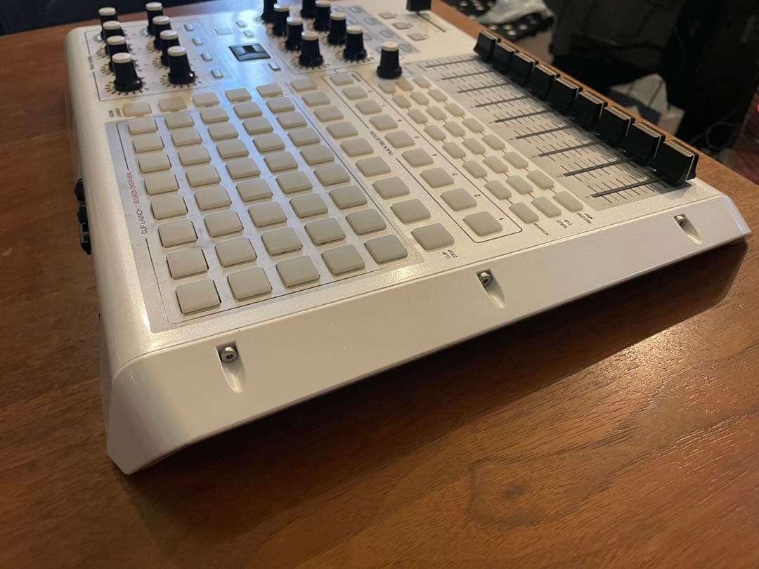 限定色AKAI APC40 SE SPECIAL EDITION アカイ - メルカリ