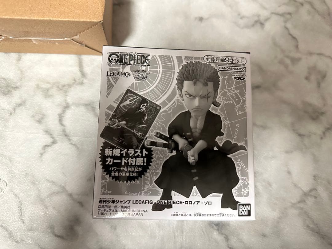 新品未開封 ワンピース ロロノア・ゾロ　フィギュア カード