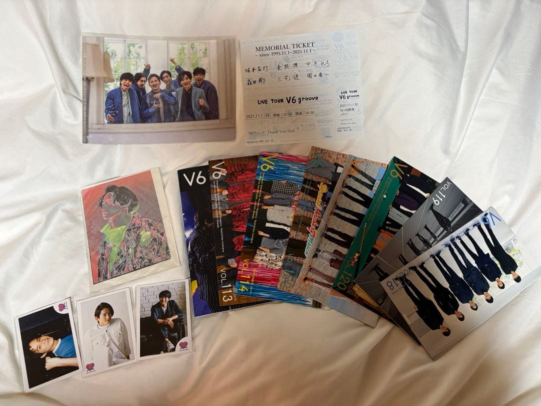 V6 グッズ まとめ売り guys 公式写真 ハンカチ クリアファイル 会報