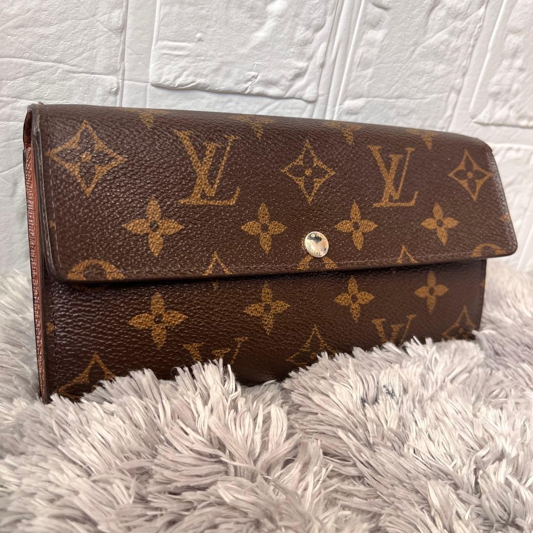 ルイヴィトン　ポルトフォイユサラ　長財布　モノグラム　メンズ　レディース