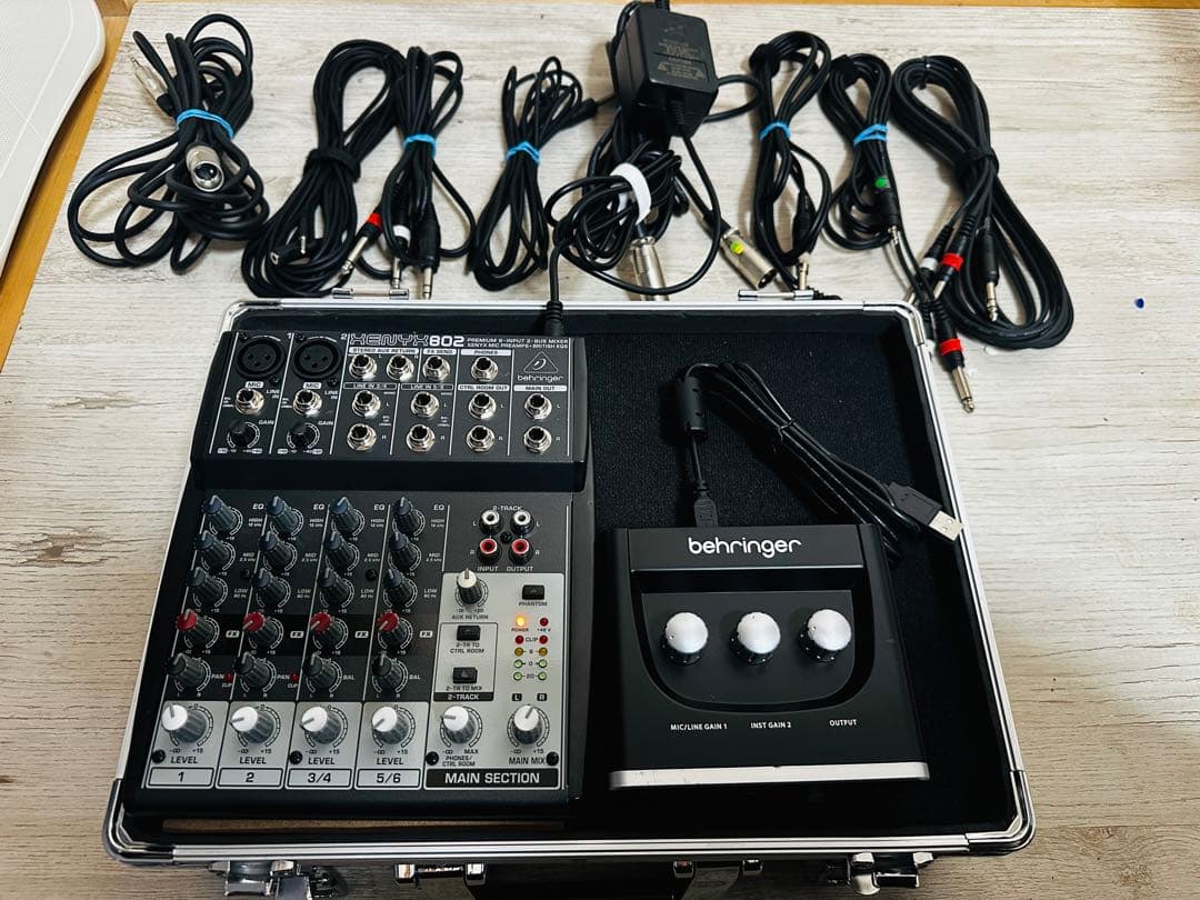 【本格録音セット】ベリンガー ミキサー XENYX 802 & UM2 ケース