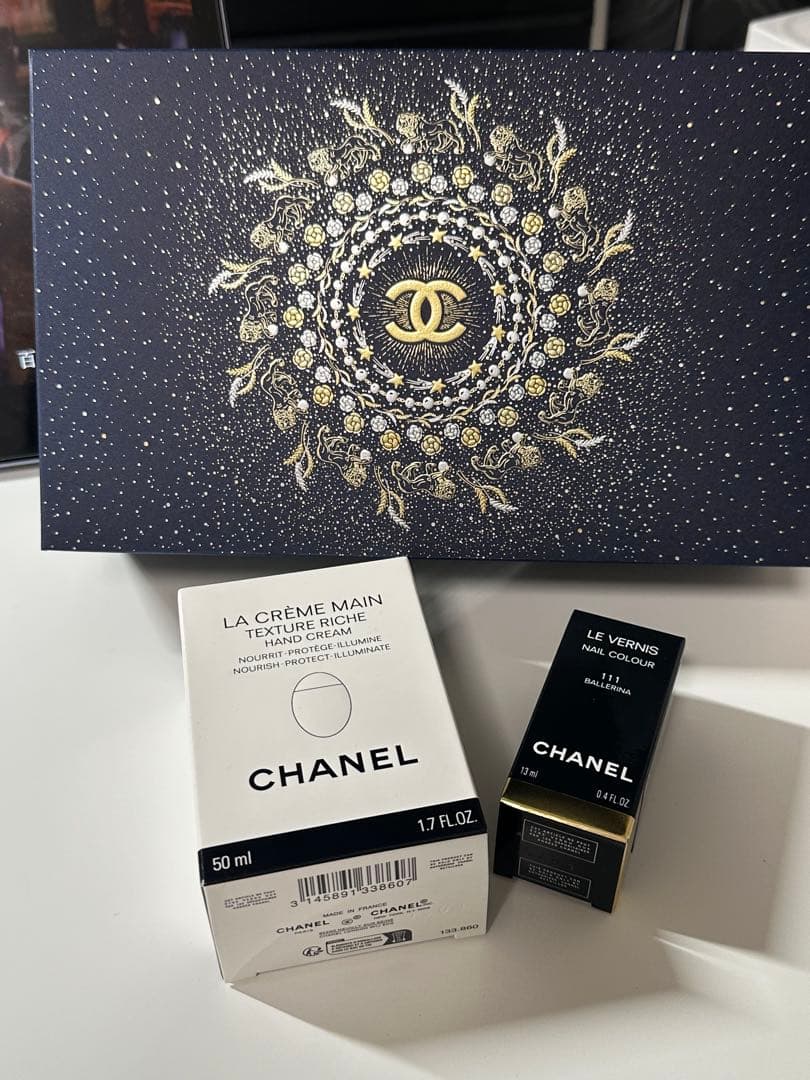 CHANEL LA CRÈME MAIN & LE VERNIS セット