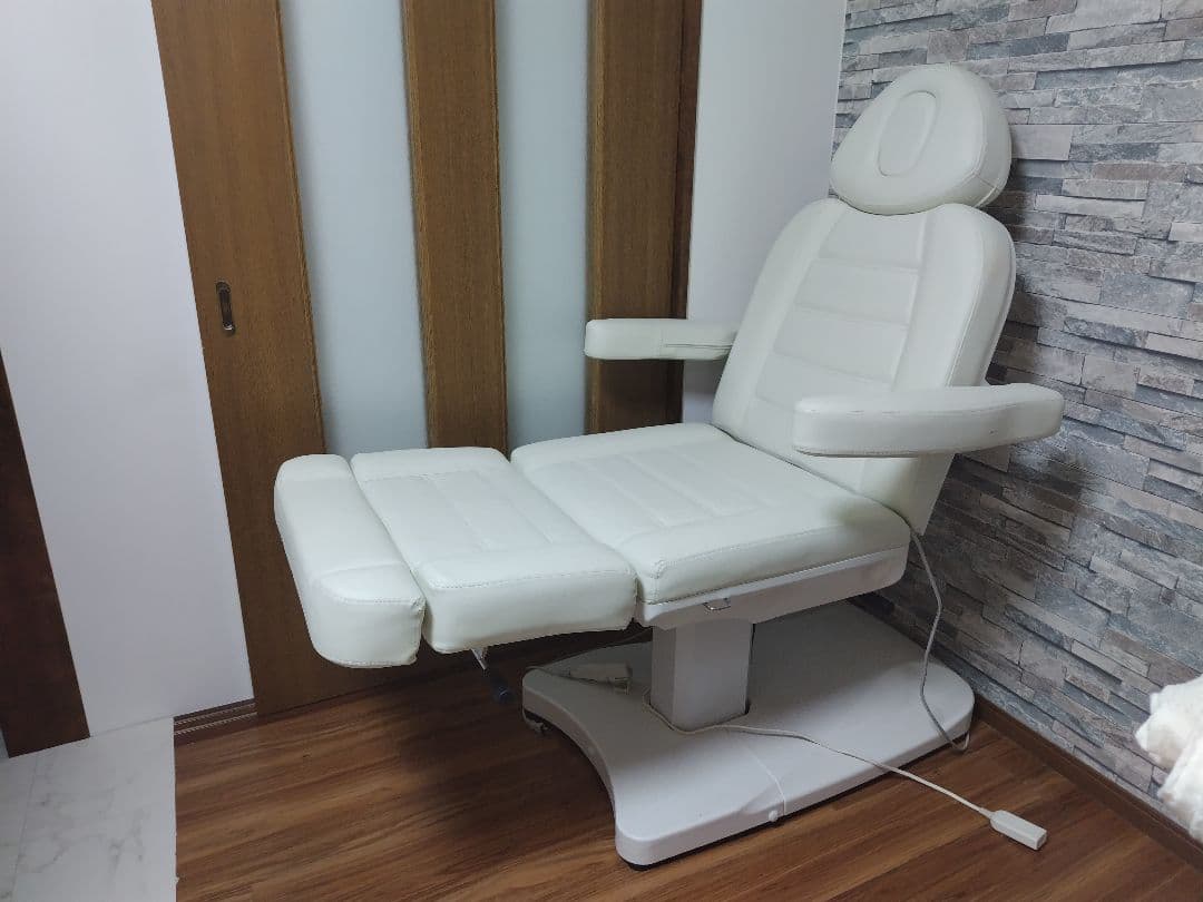 ホワイトエステ用ベッド リクライニング機能付き