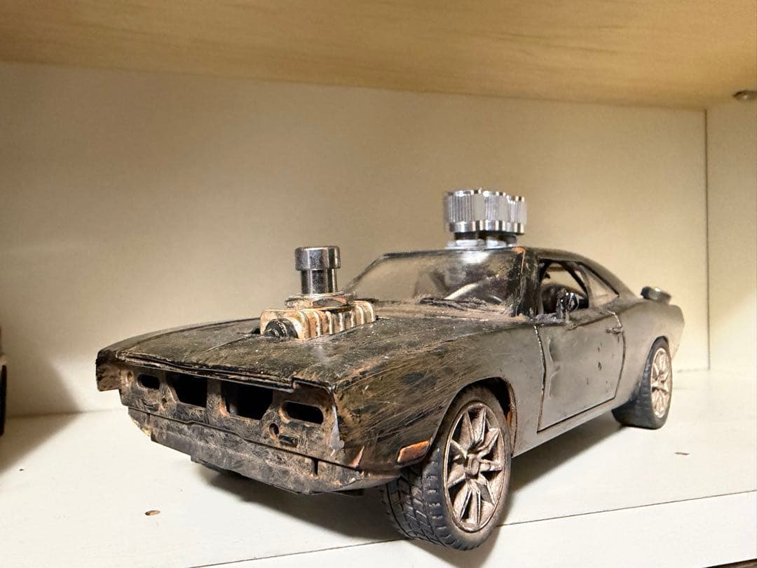 【アウトレット特価】V8 FUZZ ダッジ・チャージャー 終末世界仕様