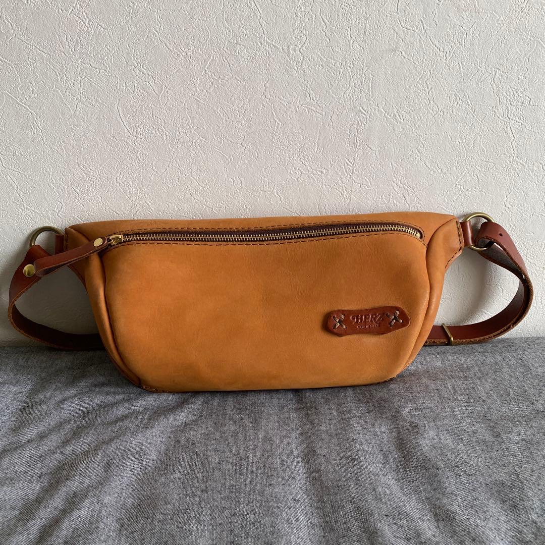 HERZ ヘルツ　立体マチ・ボディバッグ　F-5