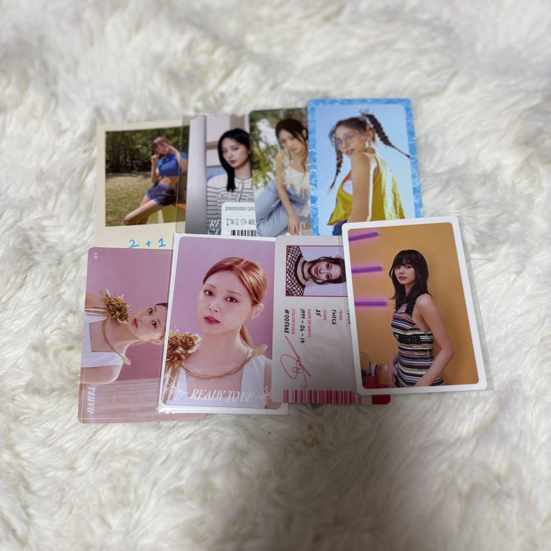 ツウィ トレカセット まとめ売り - メルカリ