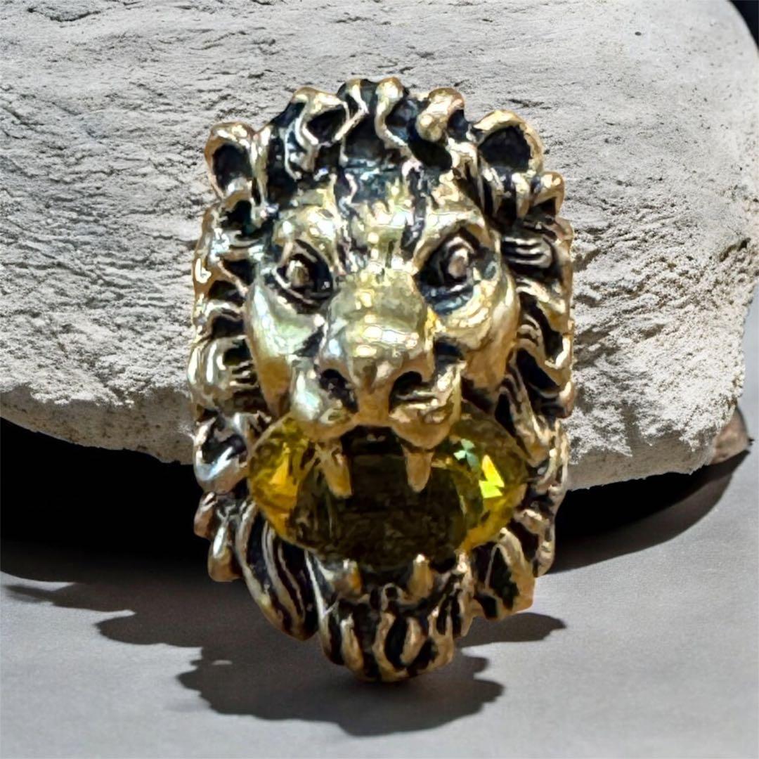 GUCCI ライオンヘッドリング（未使用品）10号