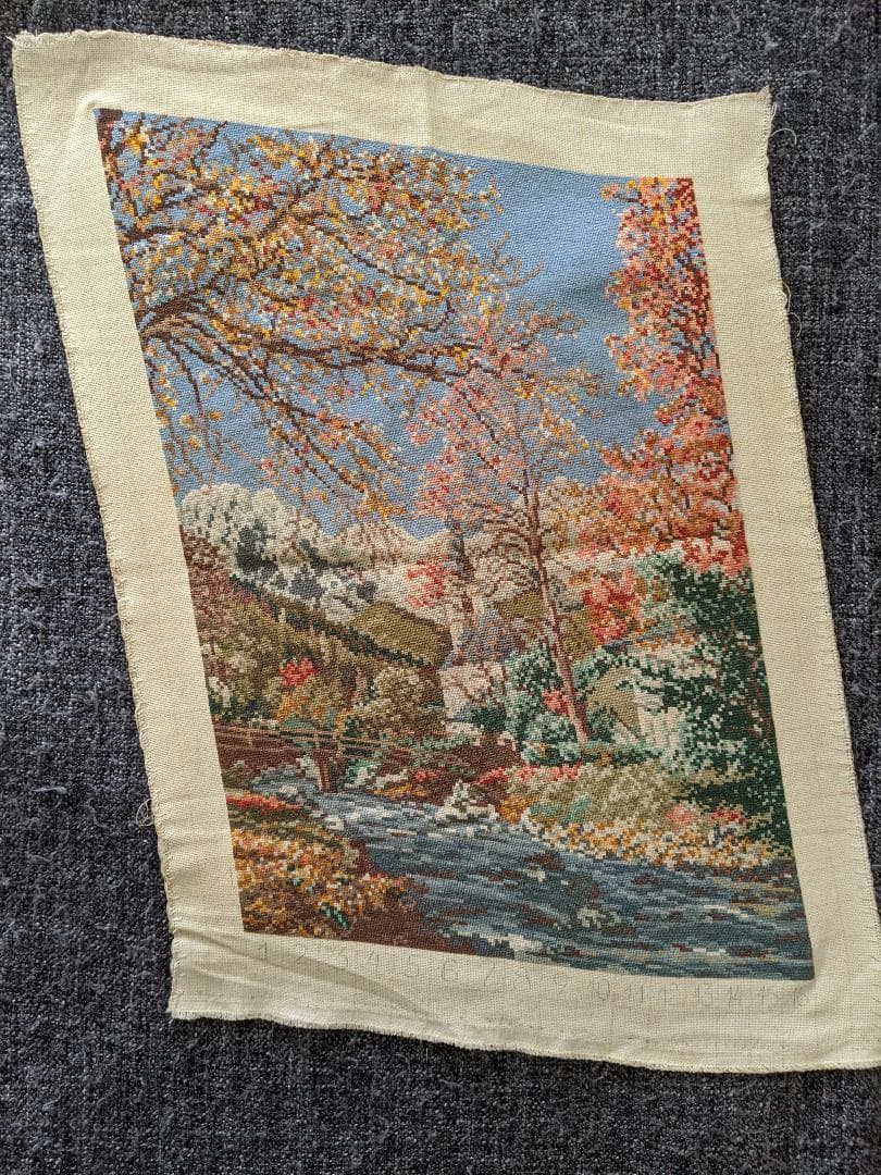 ヨーロッパ式刺繍絵タペストリー: Autumn in the Mountain