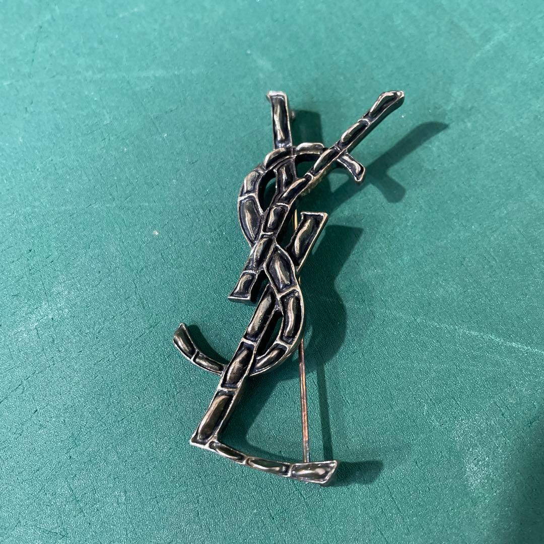 極美品サンローラン　ブローチ　オピウム　YSLロゴ　シルバー