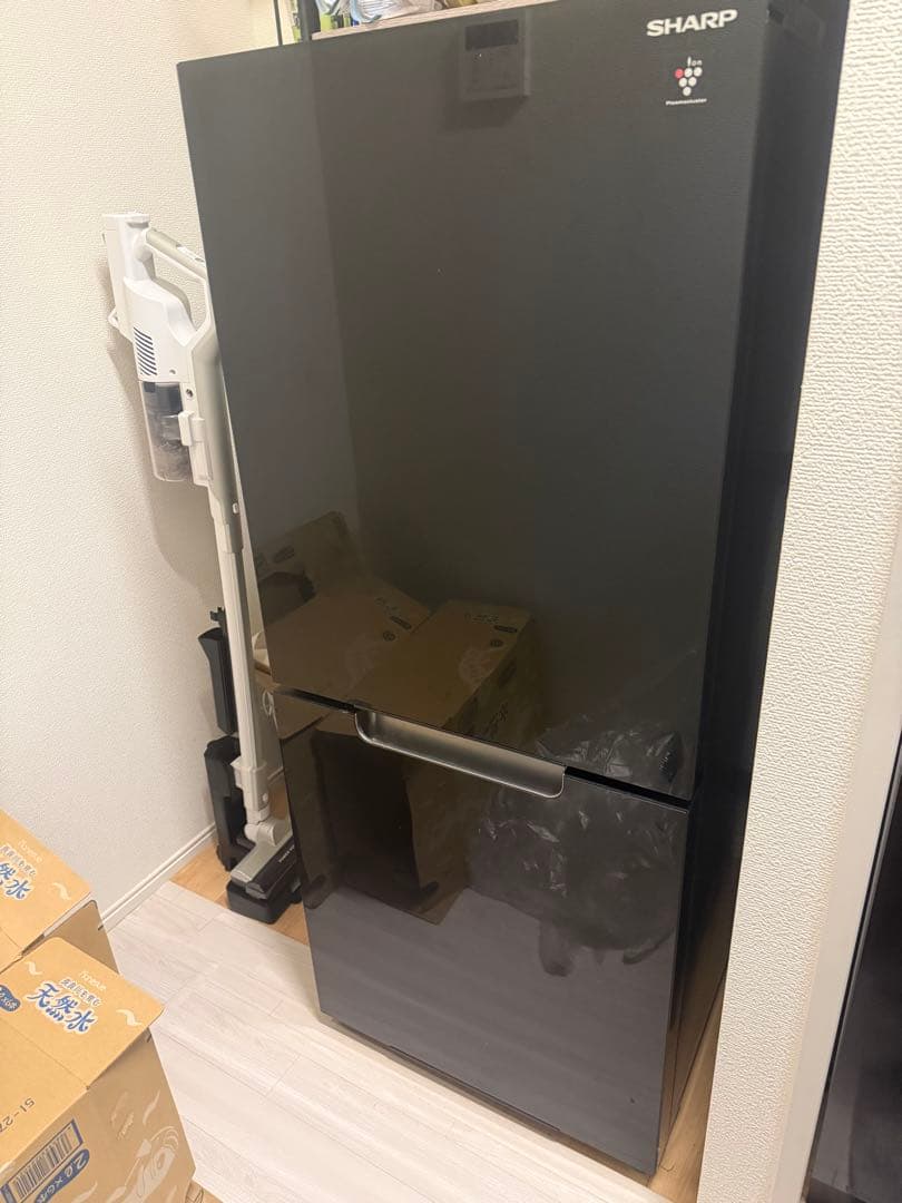 【送料無料】極美品！高級感あるシャープ製冷蔵庫　SJ-GD15H-B
